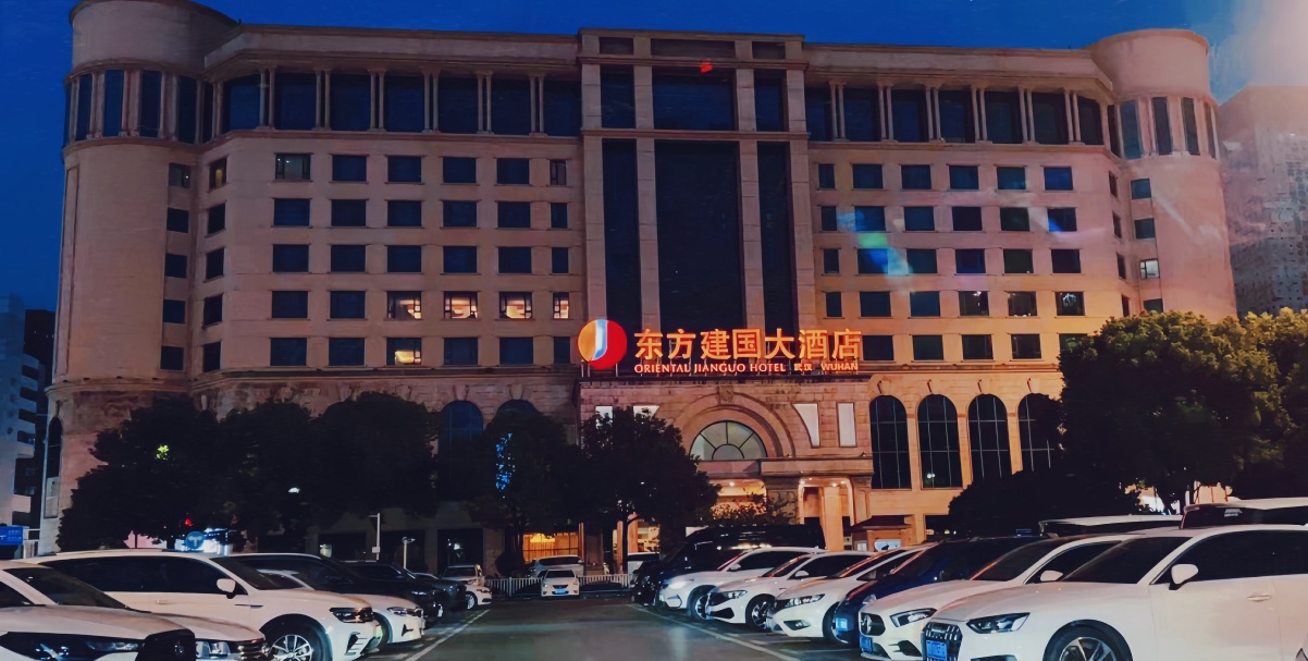武汉东方建国KTV包厢预订，艺员优质，不容错过的KTV场所